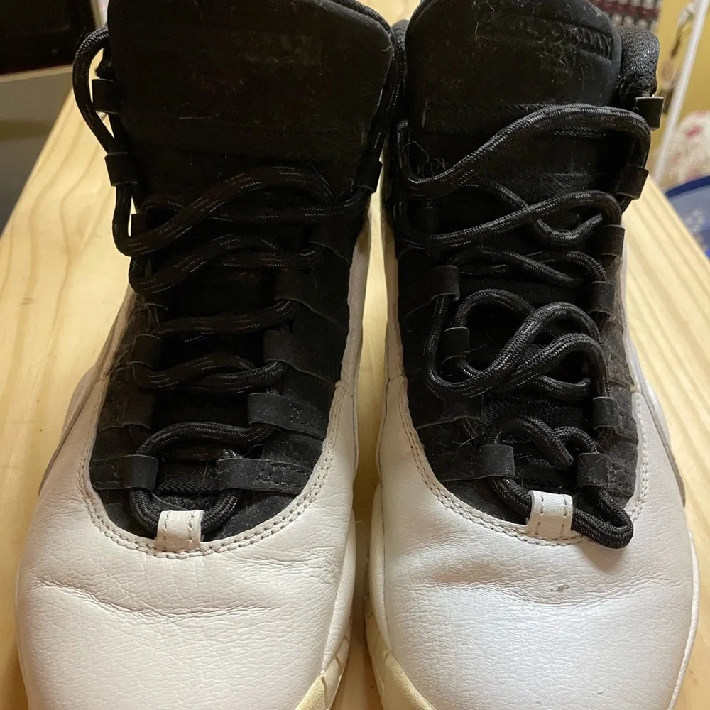 Jordan 9 - Picture 1 of 3